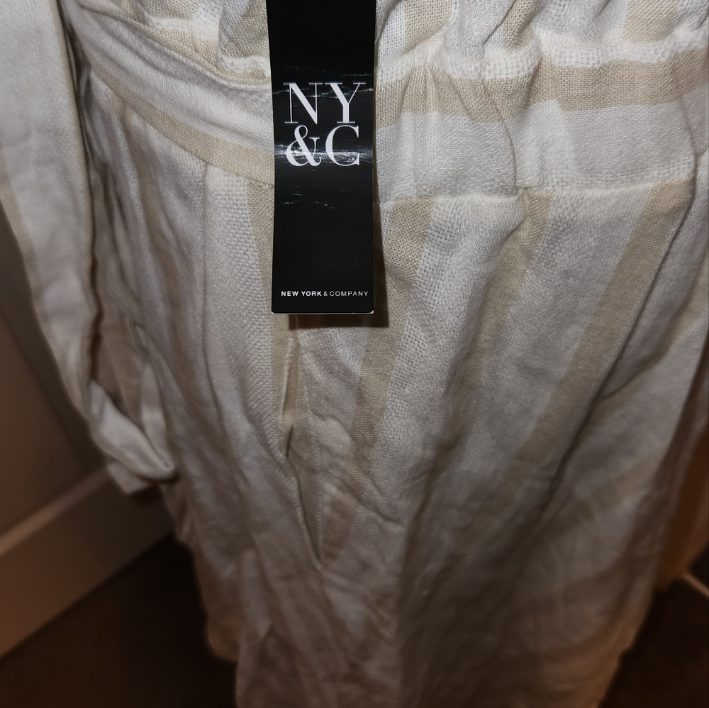 NWT! NEW YORK AND COMPANY DRESS !! - Picture 4 of 7